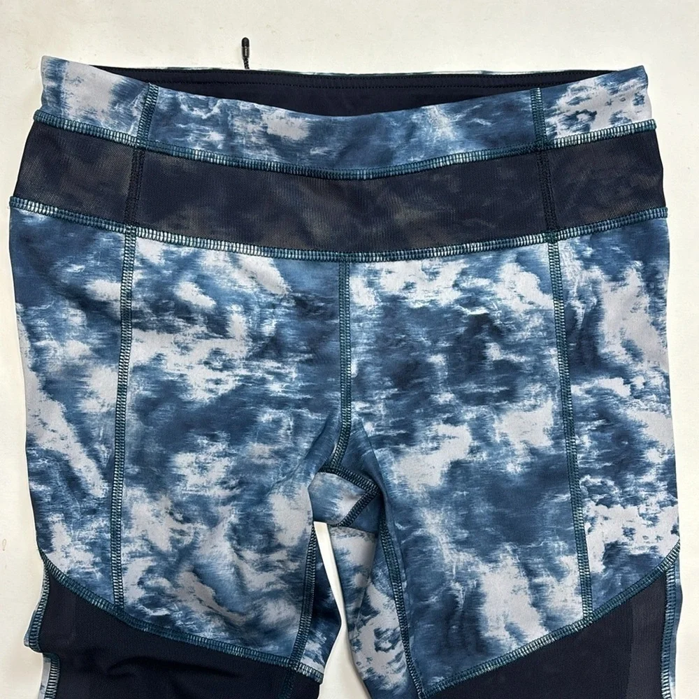Lululemon Mesh With Me Crop Sea Side Silver Fox Alberta Lake Naval Blue Capris